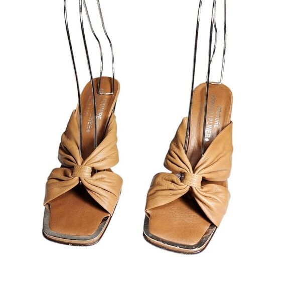 Donald J Pliner - Picture 6 of 13